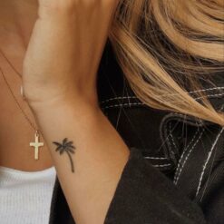 Tijdelijke tattoo palmboompje 2